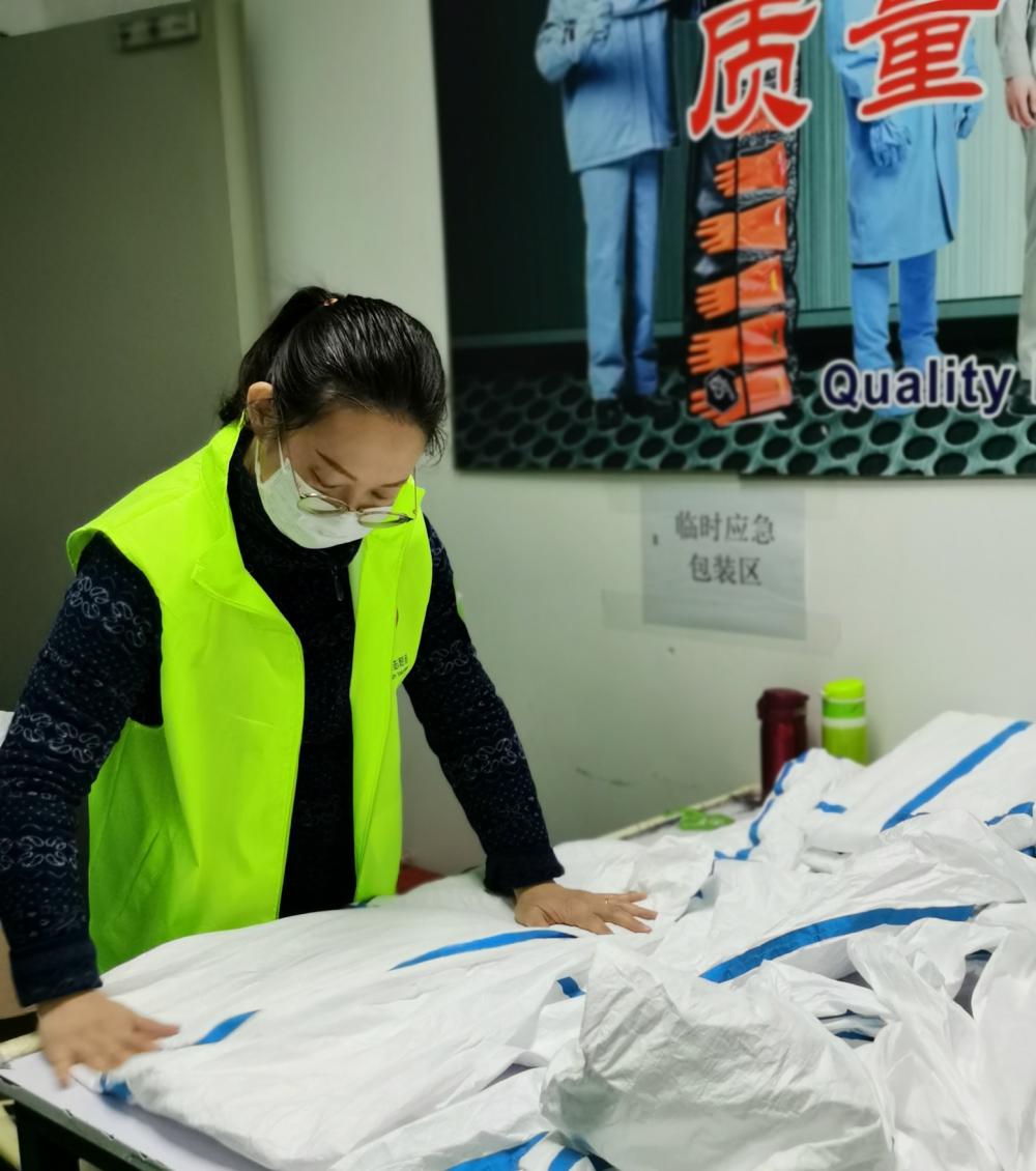 綠馬甲“浦東青年志愿者”，的一次晚班志愿服務